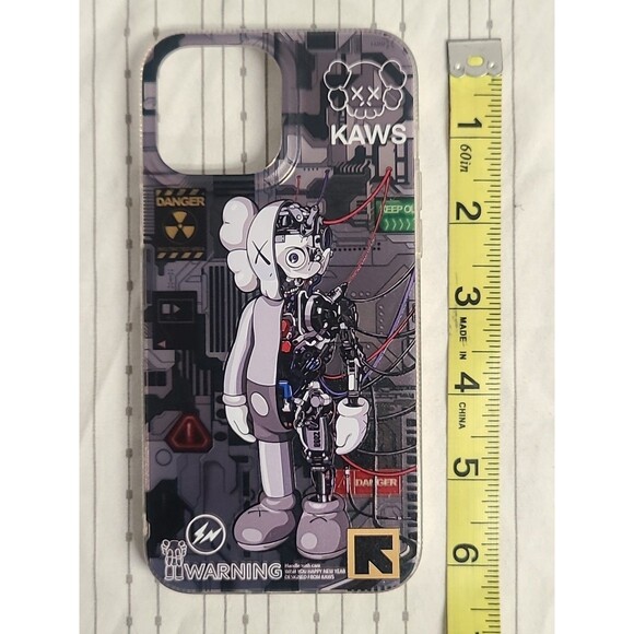 Kaws inspired art flexi case for IPhone 13PROMAX Robot - Picture 3 of 5